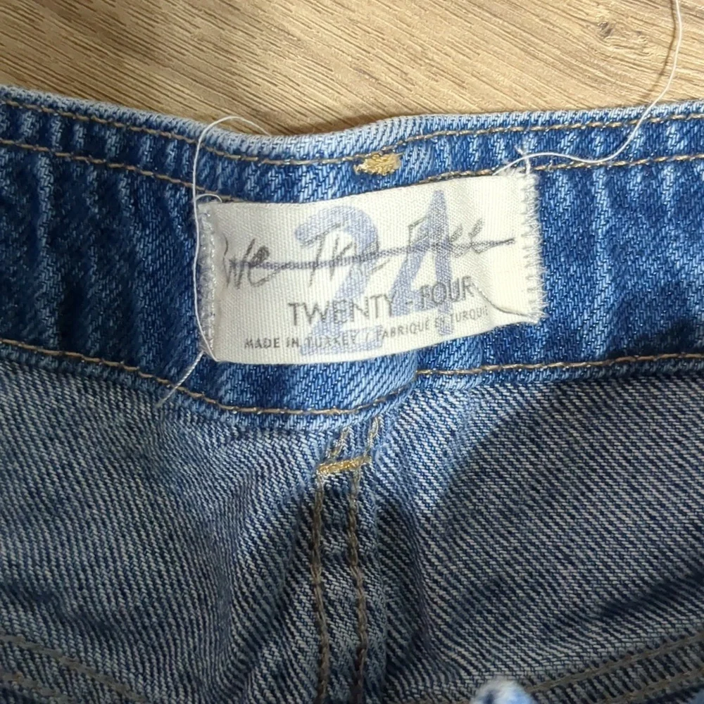 Free People Distressed Jean Shorts Butterfly Embroidered Size 24